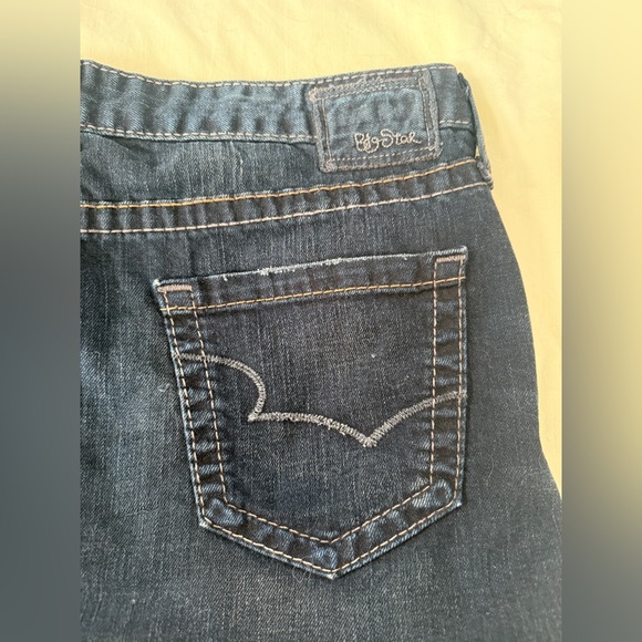 Size 32 Big Star Dark Wash Denim Skirt length 12 inches - Picture 8 of 8